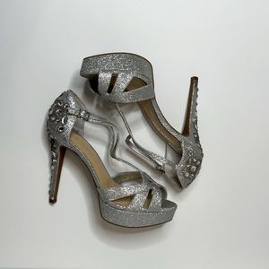 Gianni Bini Platinum Collection Size 8 Stiletto 4 3/4”Heel Silver